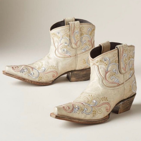 LIBERTY Black Shoes - ♥️LAST PAIR♥️🌿LIBERTY BLACK BOOTIES🌿